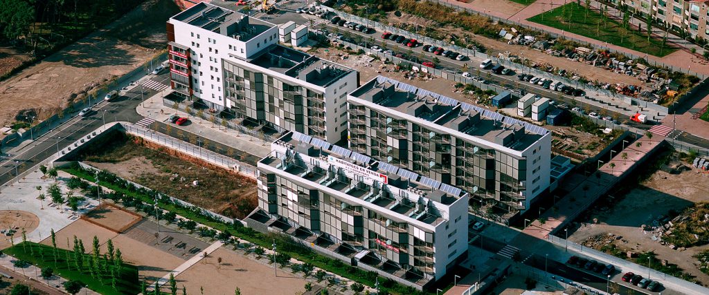 Urbanización y construcción de edificios, locales y parking en el sector Bon Salvador.
Sant Feliu de Llobregat – Barcelona
Año: 2010