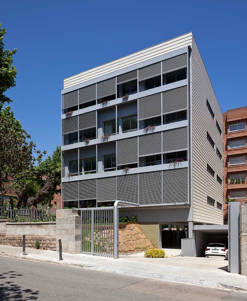Edificio de 8 viviendas y parking.
Barcelona - Barcelona
Año: 2014
