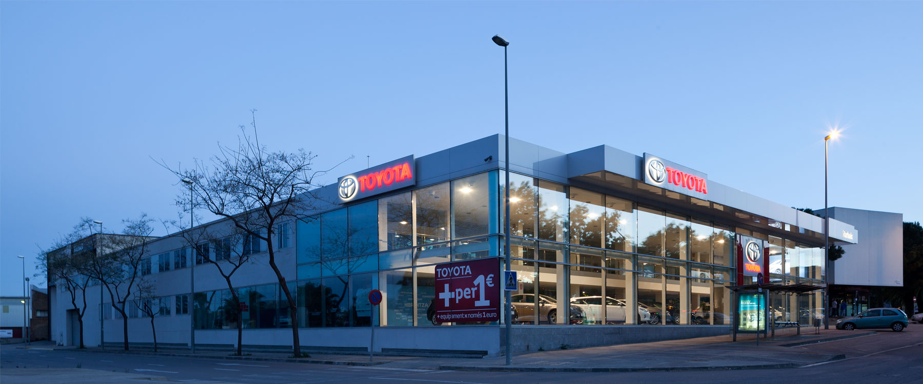 Concesionario de automóviles DL STARBAIX – TOYOTA - Sant Boi de Llobregat