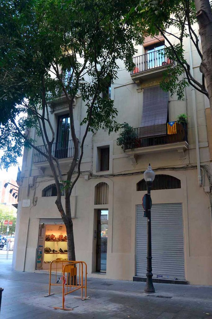 Reforma 3 viviendas, local y zonas comunes
Barcelona - Barcelona
2014
