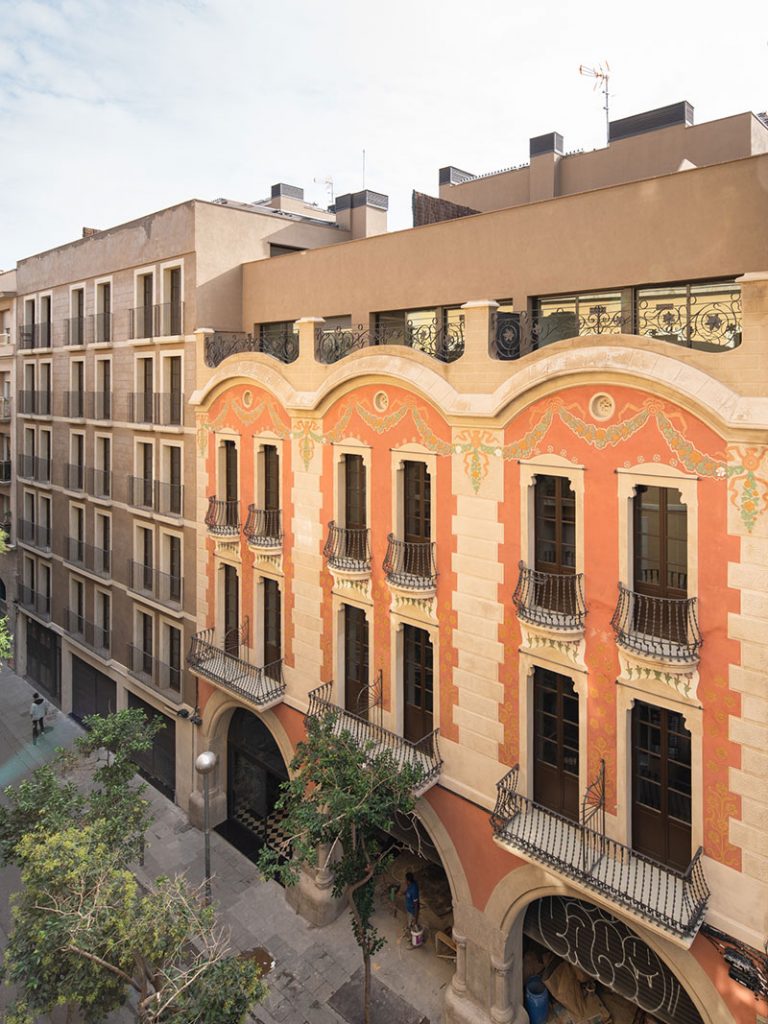 Proyecto ejecutivo de rehabilitación de dos edificios plurifamiliares para 35 viviendas y locales
Barcelona - Barcelona
Año: 2018