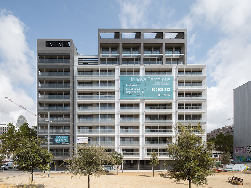 Edificio plurifamiliar con aparcamiento para 45 viviendas
Barcelona - Barcelona
Año: 2021